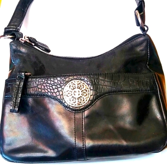 Giani Bernini Handbags - 🎉HP🎉Giani Bernini Leather Black Shoulder Bag